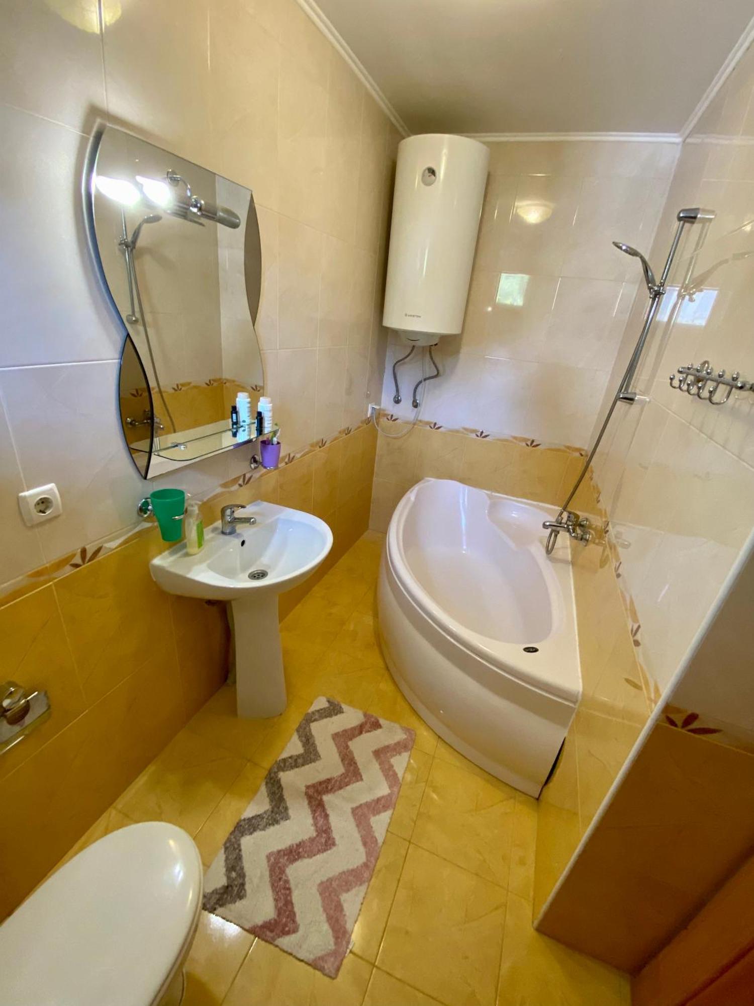 Zyma_Lito Guest House Яремча Экстерьер фото