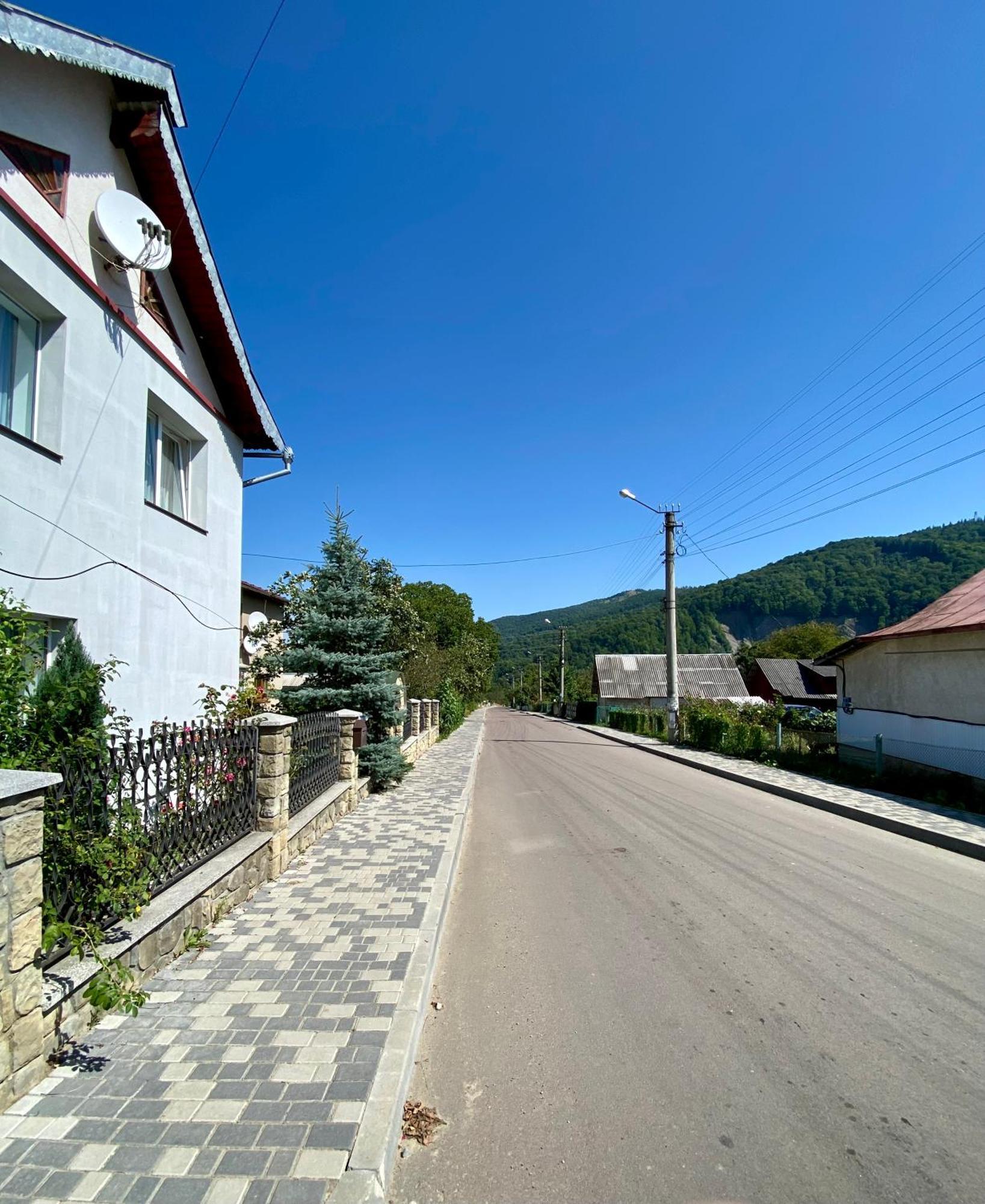 Zyma_Lito Guest House Яремча Экстерьер фото