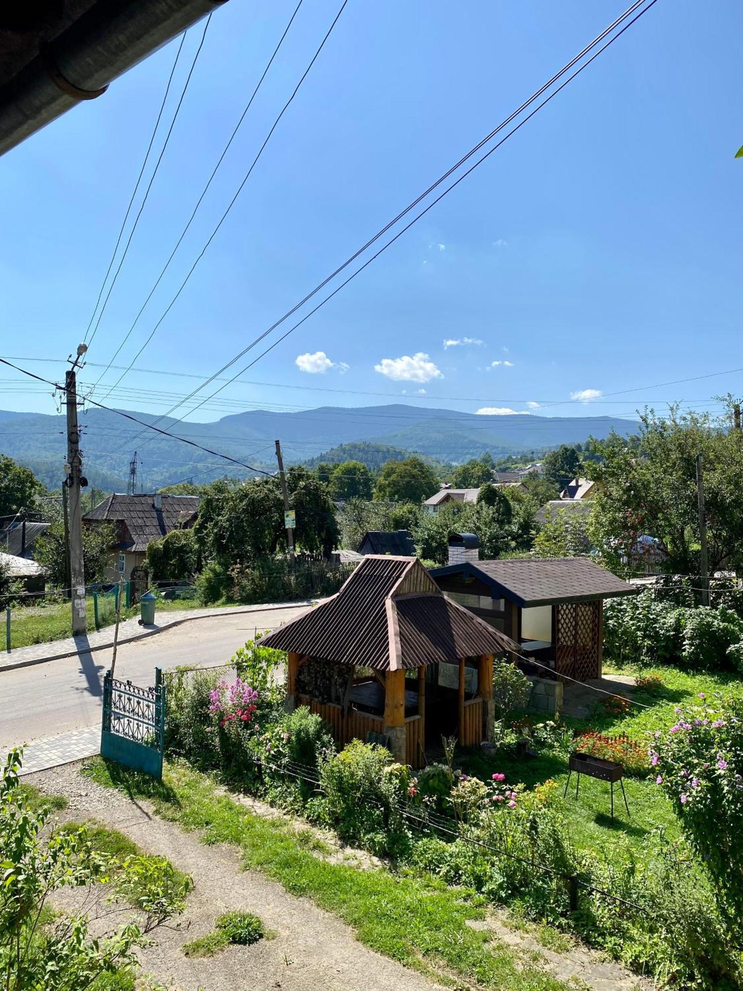 Zyma_Lito Guest House Яремча Экстерьер фото